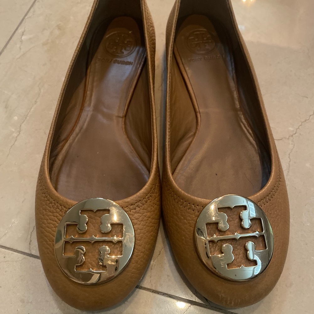 Tory Burch flats in size 8